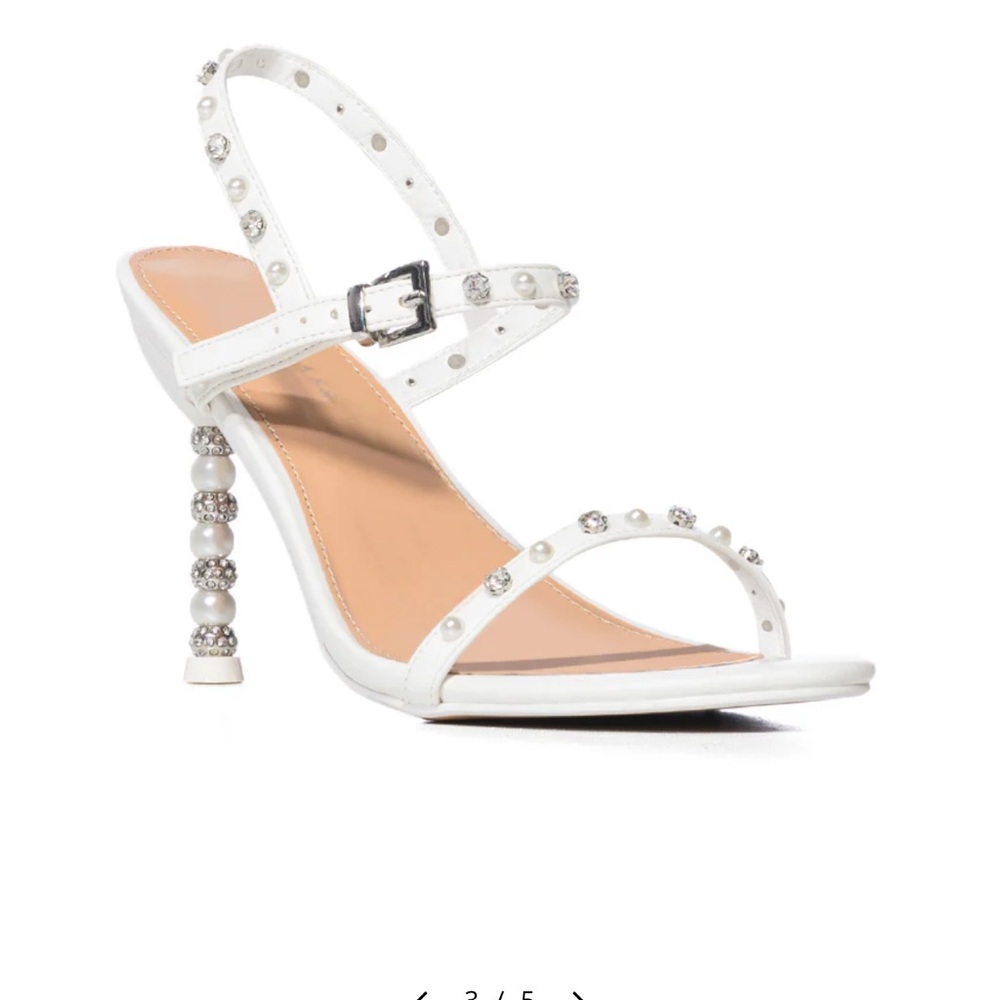 Elegant White Studded Women's Sandals